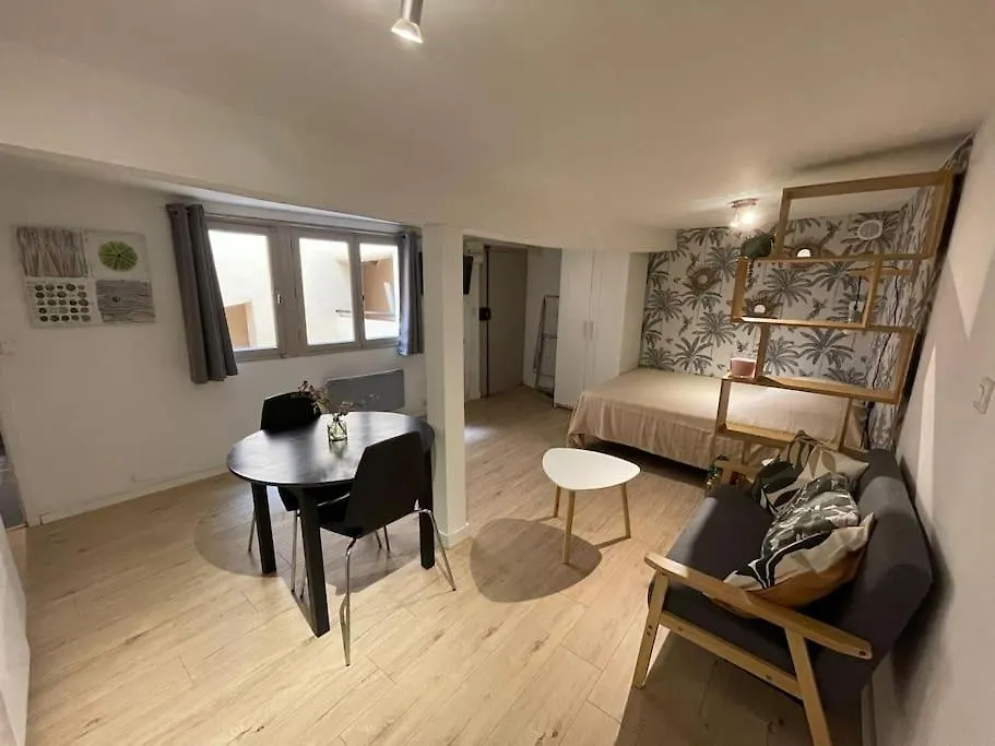 Studio Tout Confort Centre Historique Rue Calme Aix-en-Provence Apartment